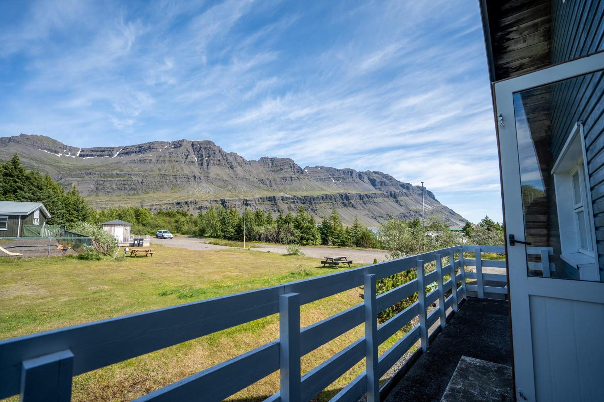 Hotel Breiðdalsvík エクステリア 写真