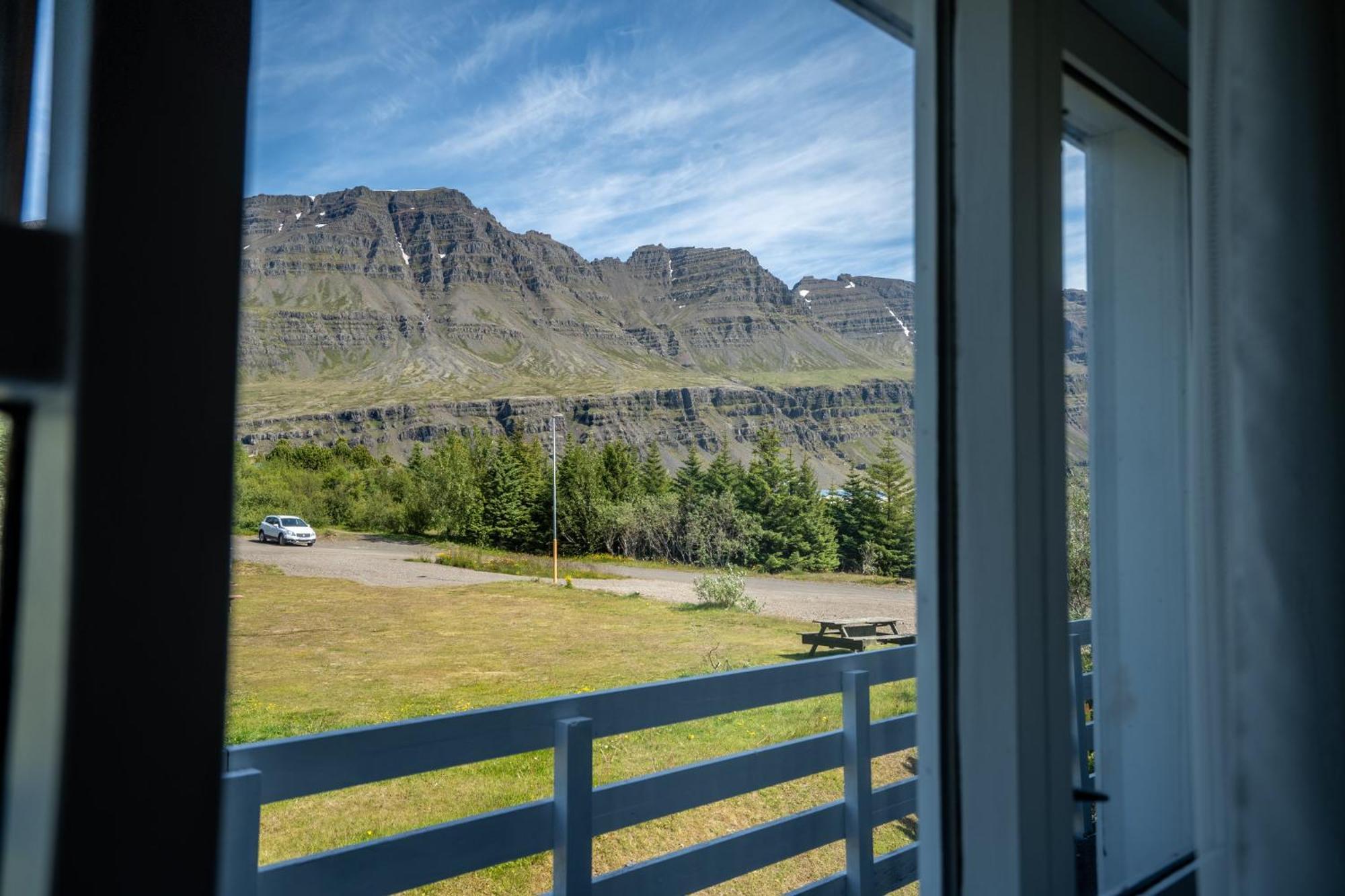 Hotel Breiðdalsvík エクステリア 写真