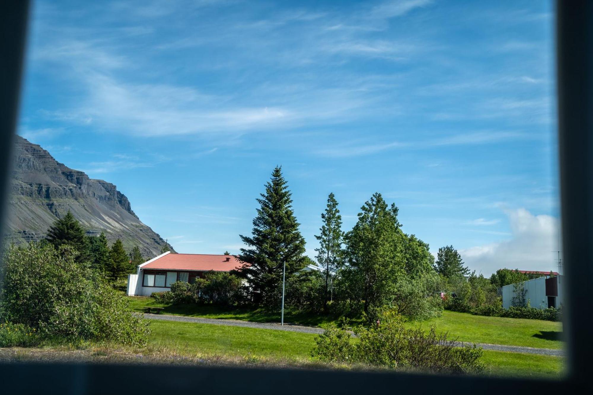 Hotel Breiðdalsvík エクステリア 写真