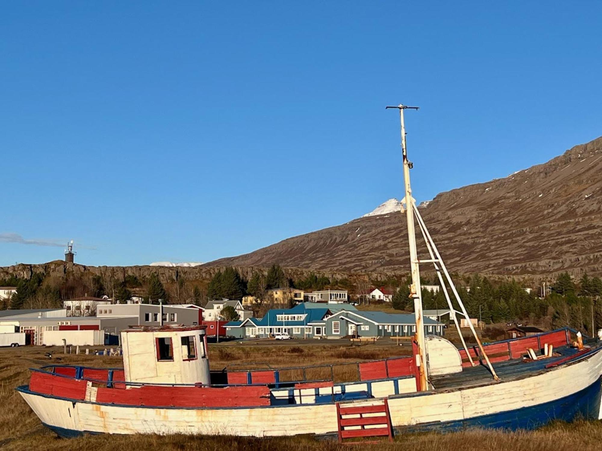 Hotel Breiðdalsvík エクステリア 写真